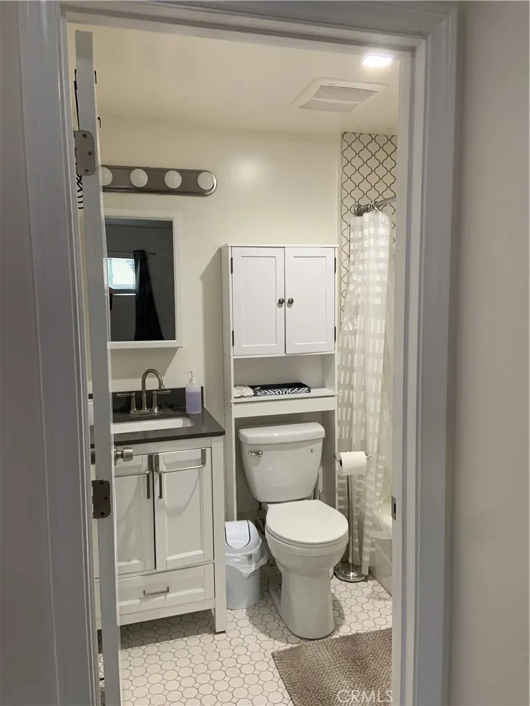 11333 Pennsylvania South Gate, CA 90280
