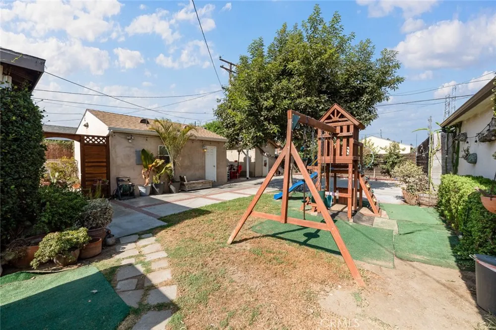 11333 Pennsylvania South Gate, CA 90280