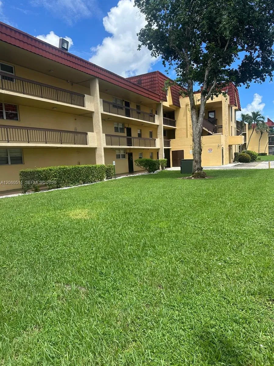 3285 Foxcroft Rd #E204 Miramar, FL 33025