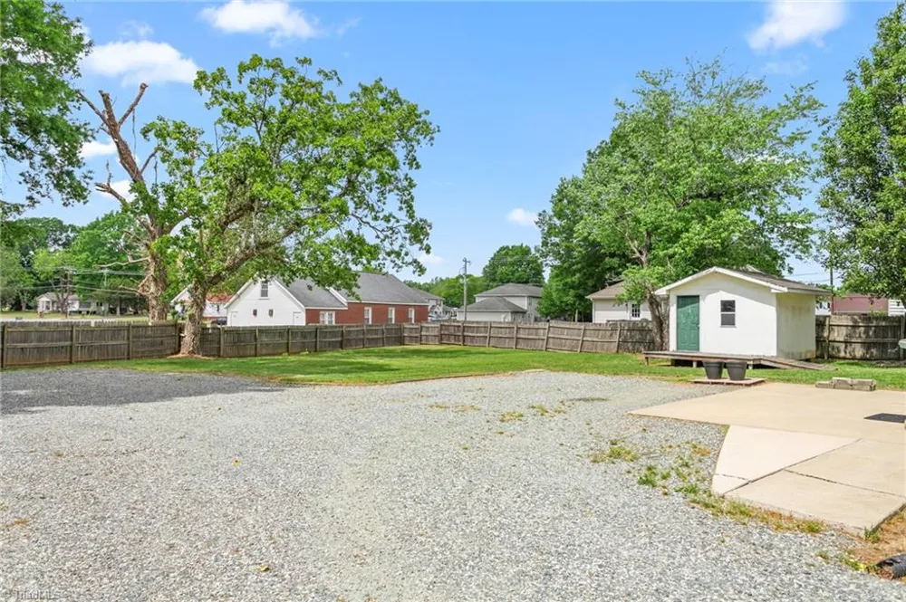 610 Larry Avenue Graham, NC 27253