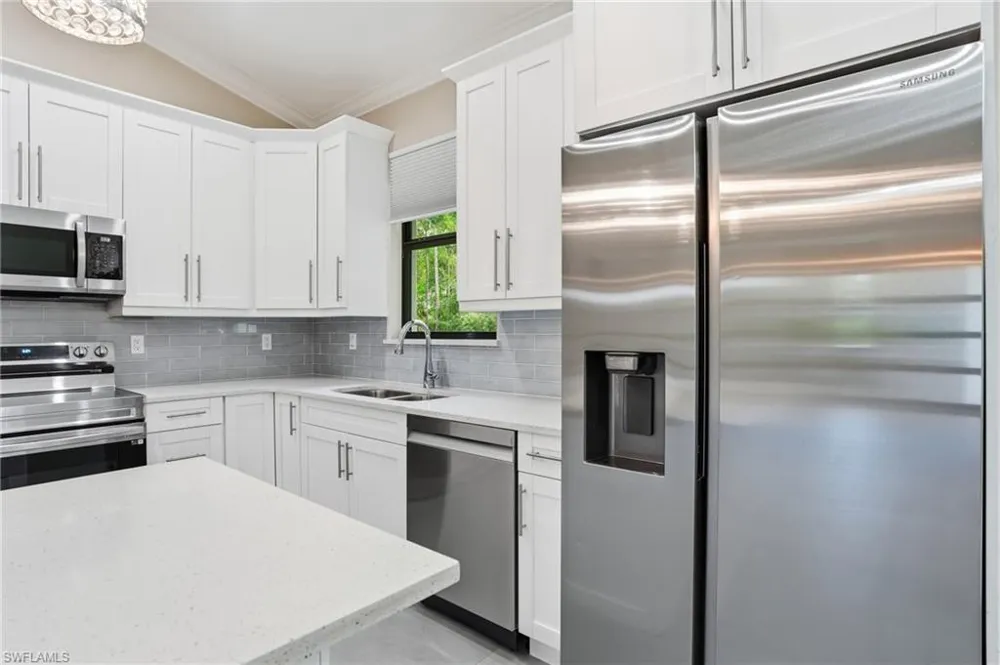 3692 8th Avenue SE Naples, FL 34117