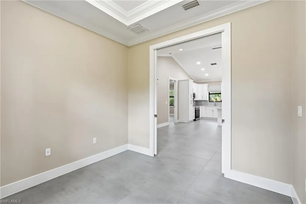 3692 8th Avenue SE Naples, FL 34117