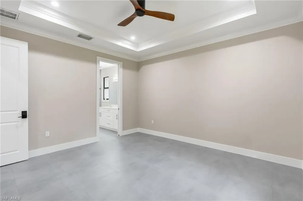 3692 8th Avenue SE Naples, FL 34117