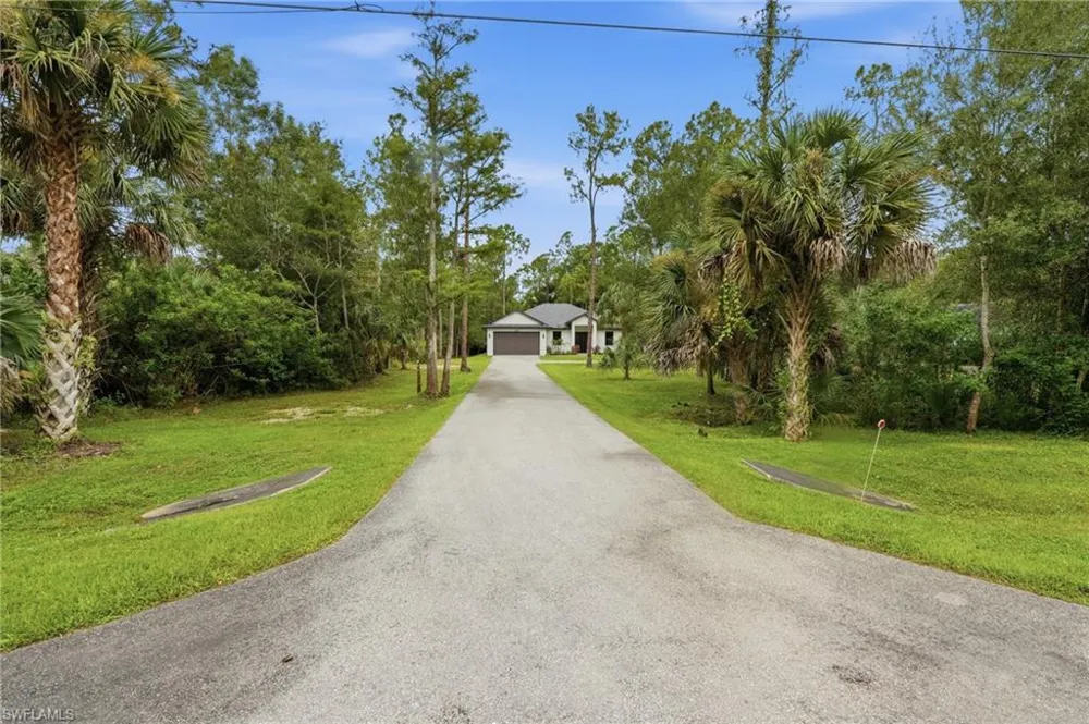 3692 8th Avenue SE Naples, FL 34117