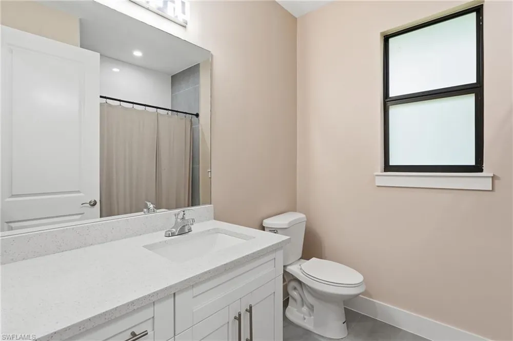 3692 8th Avenue SE Naples, FL 34117