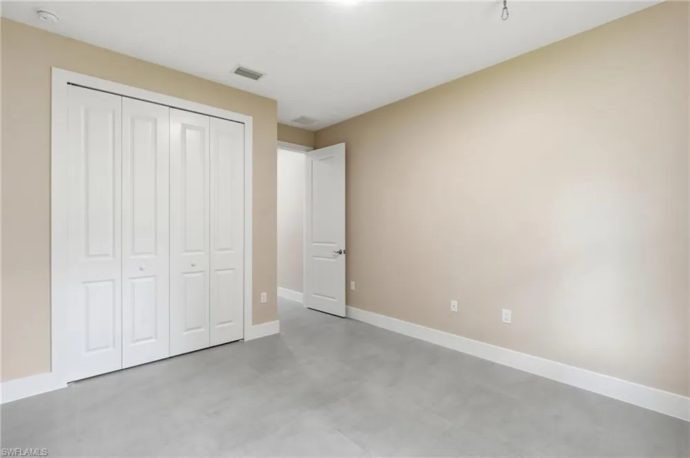 3692 8th Avenue SE Naples, FL 34117