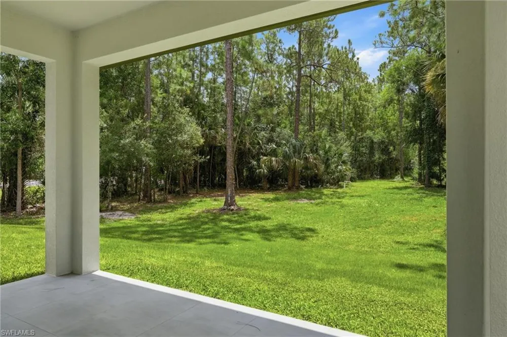 3692 8th Avenue SE Naples, FL 34117