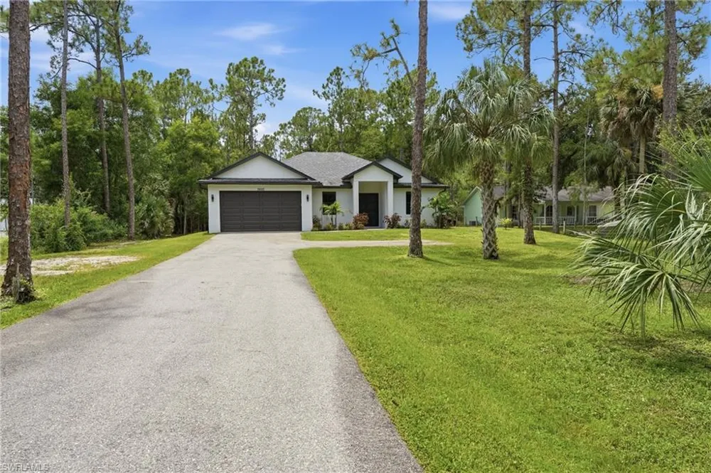 3692 8th Avenue SE Naples, FL 34117