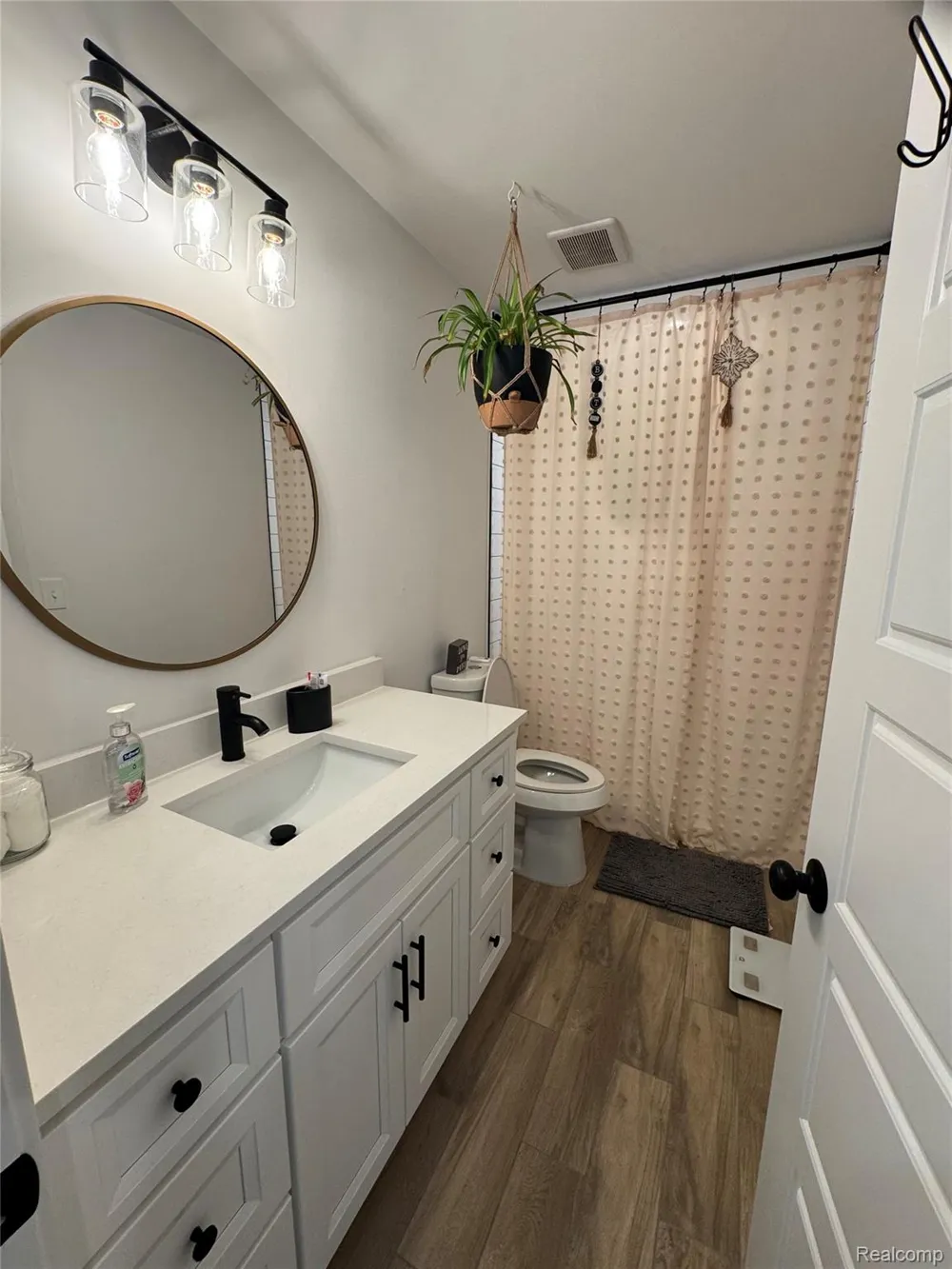 25760 Groveland Street Roseville City, MI 48066