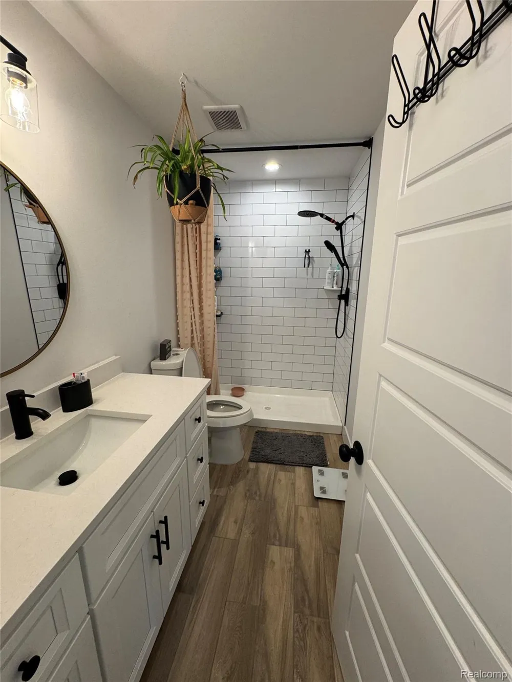 25760 Groveland Street Roseville City, MI 48066