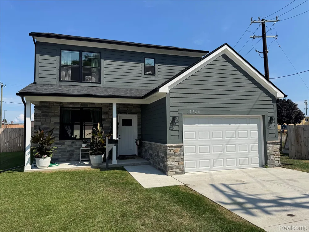 25760 Groveland Street Roseville City, MI 48066