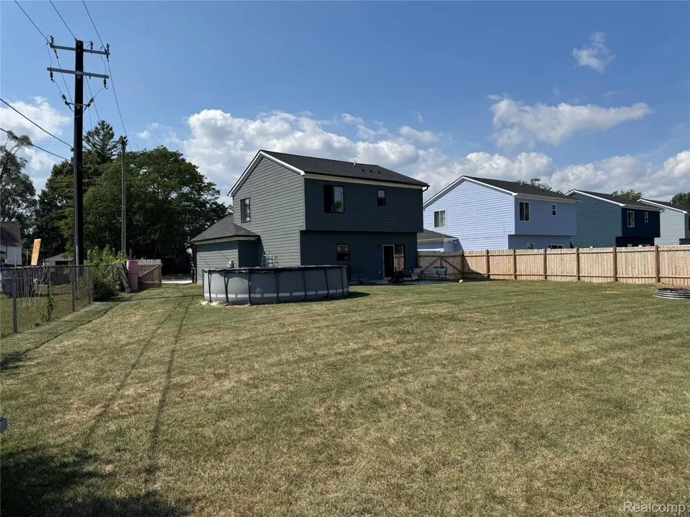 25760 Groveland Street Roseville City, MI 48066