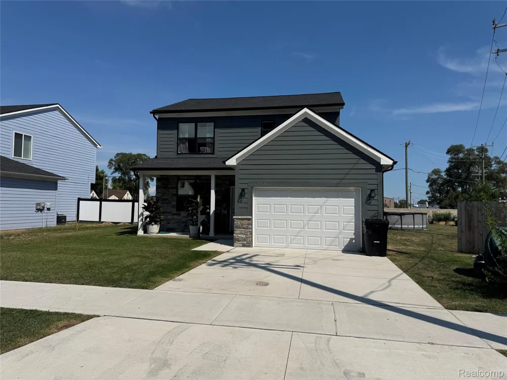 25760 Groveland Street Roseville City, MI 48066