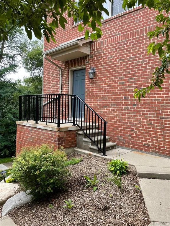 39514 Rockcrest Lane Northville Township, MI 48168