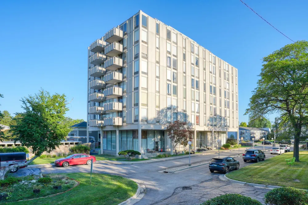 715 W Michigan Avenue #404 Jackson City, MI 49201