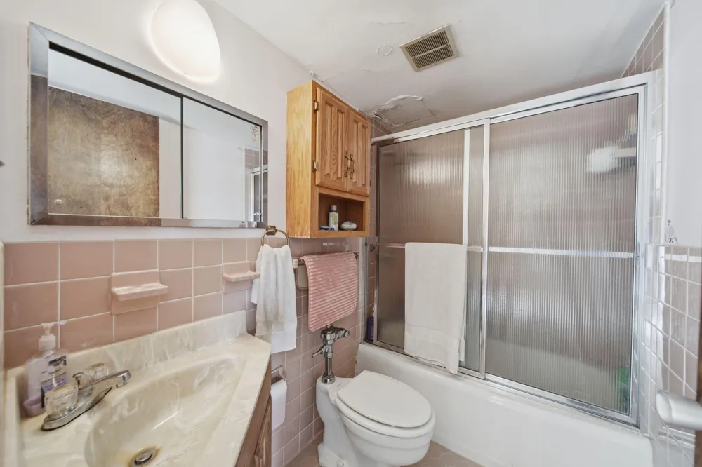 715 W Michigan Avenue #404 Jackson City, MI 49201