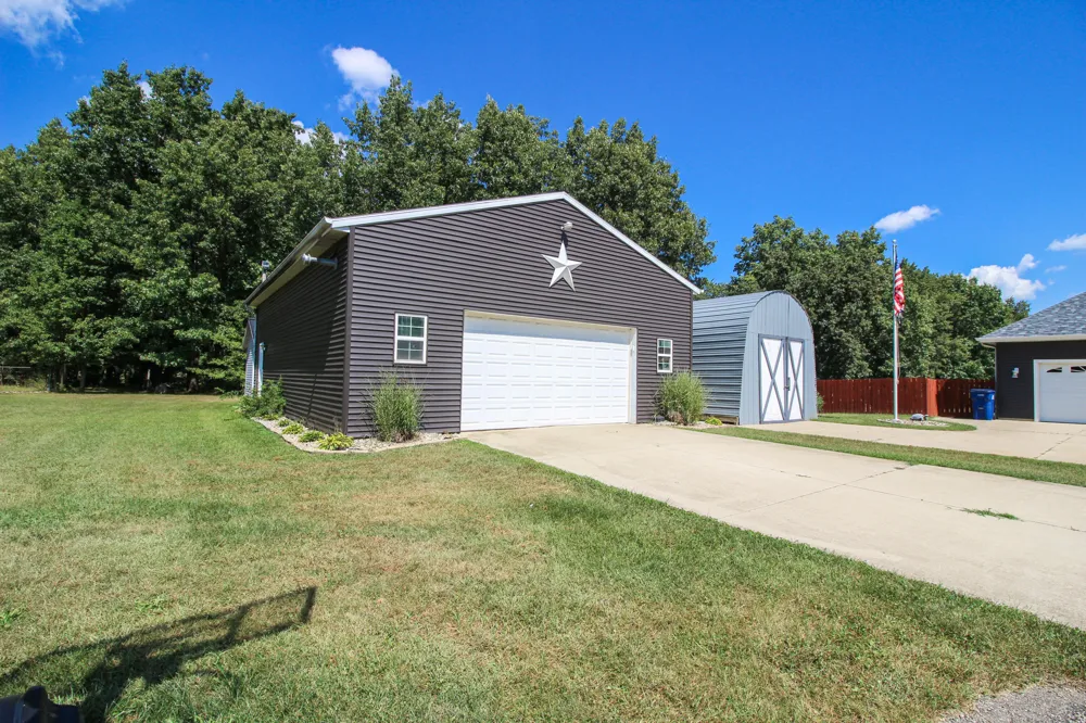 17700 Brad Lane Lockport Township, MI 49093