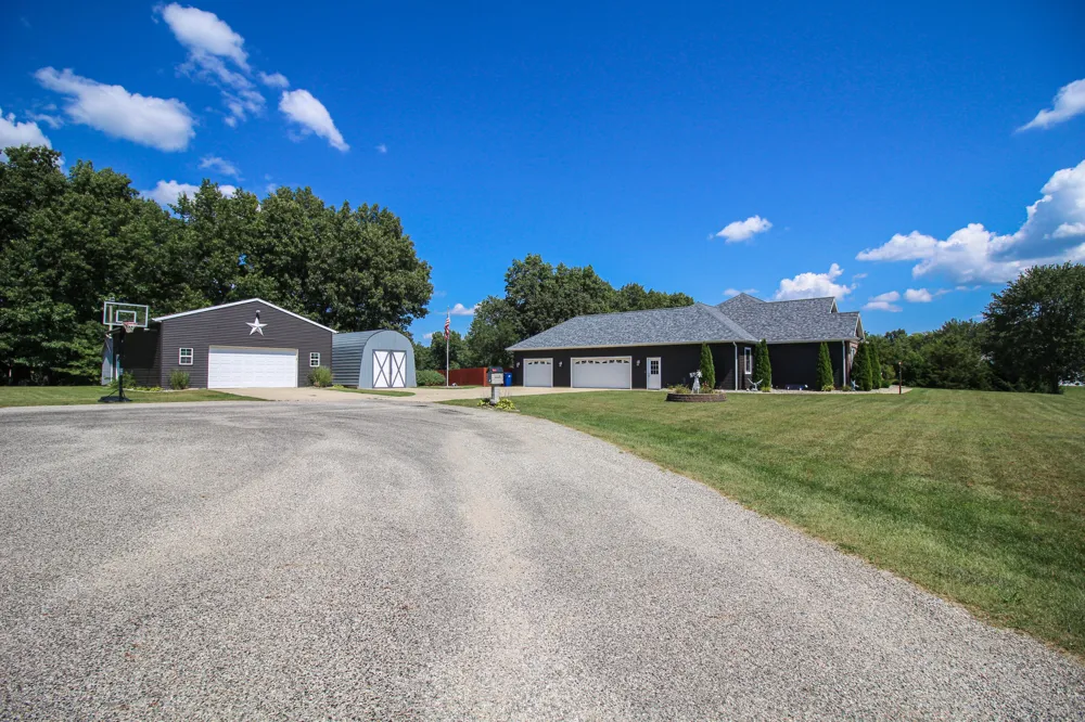 17700 Brad Lane Lockport Township, MI 49093