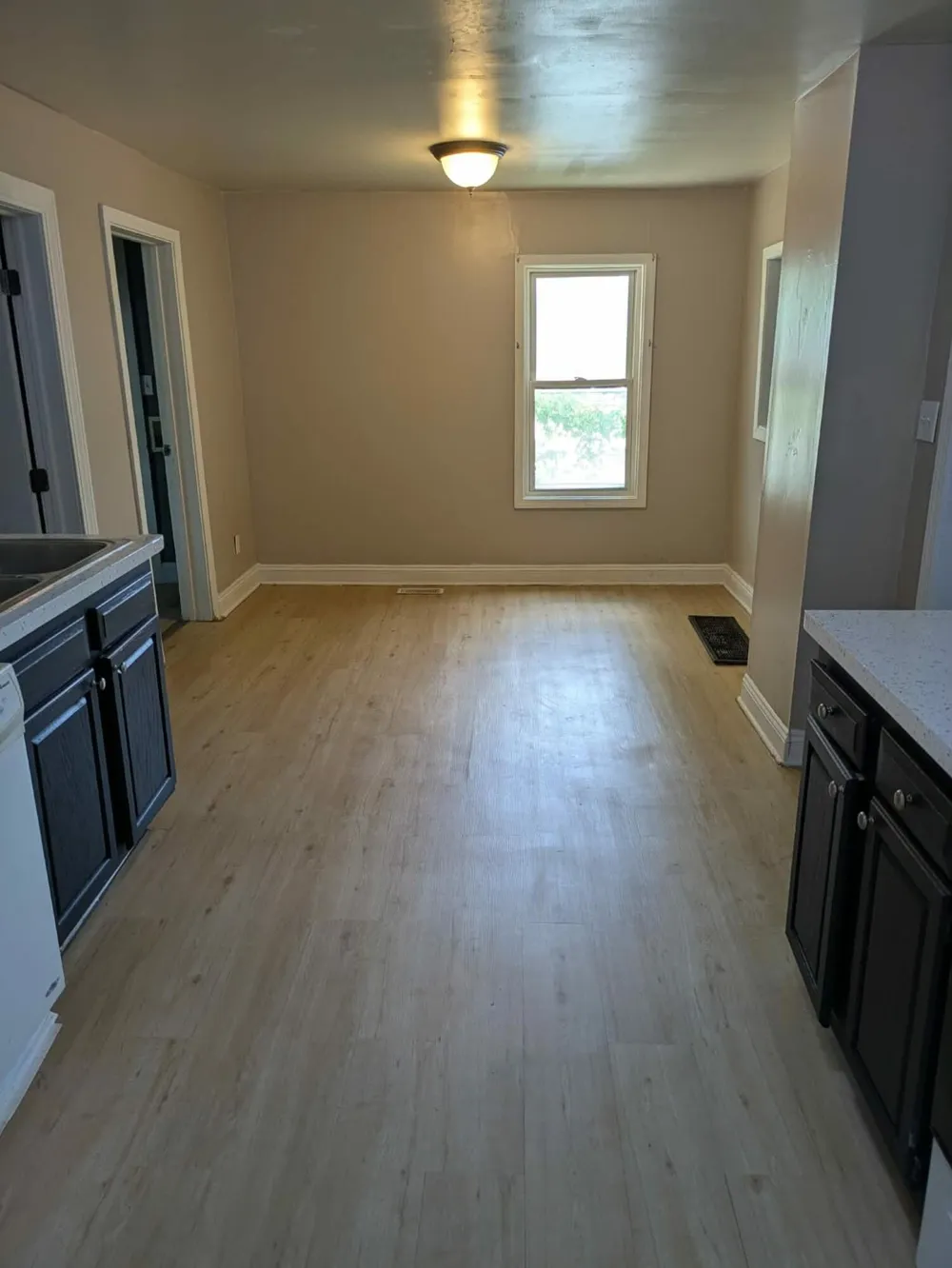 2232 Hoyle Avenue NW Walker City, MI 49544