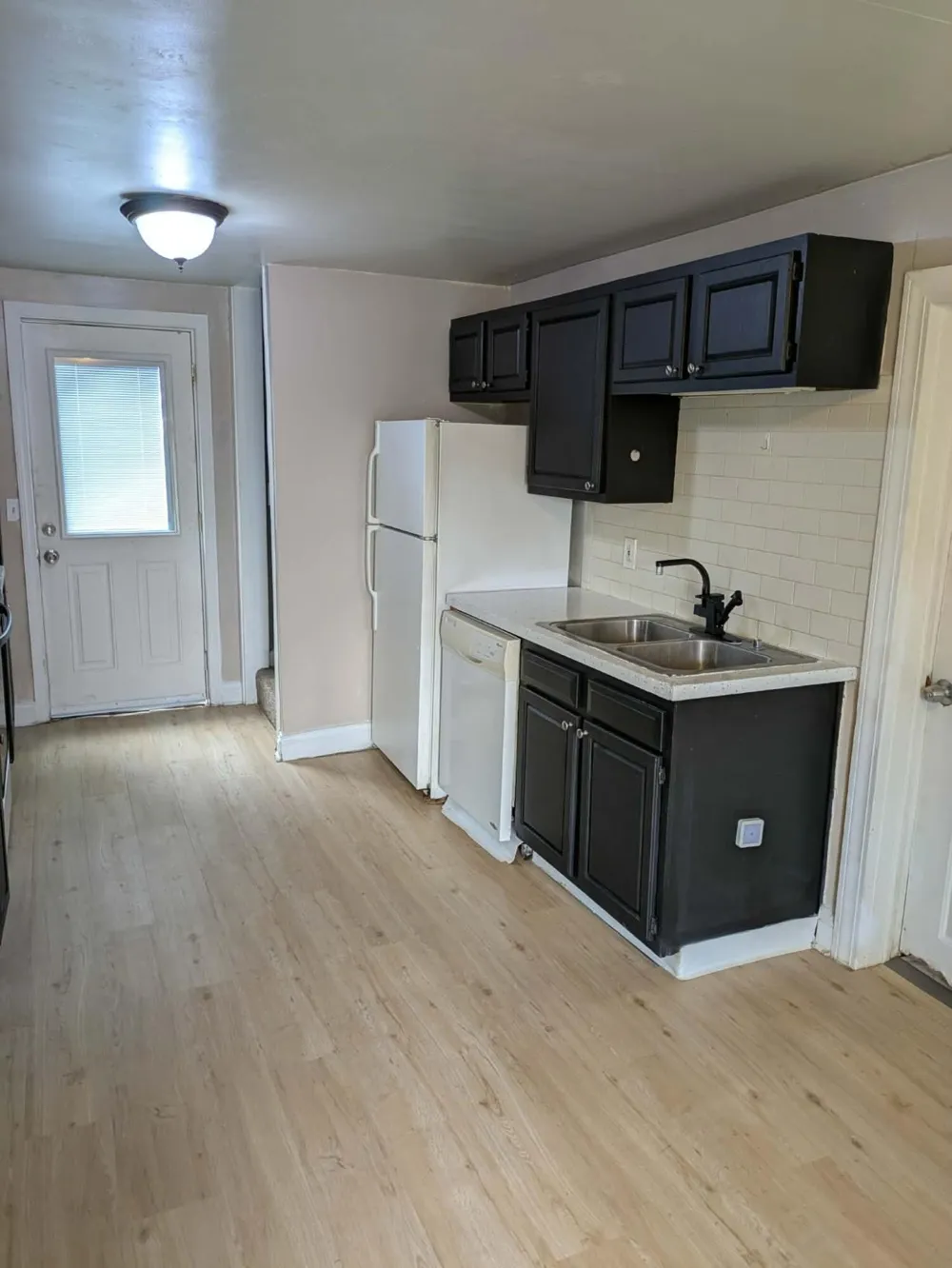 2232 Hoyle Avenue NW Walker City, MI 49544