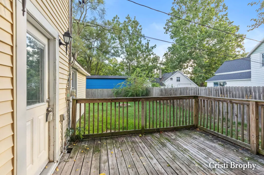 2232 Hoyle Avenue NW Walker City, MI 49544