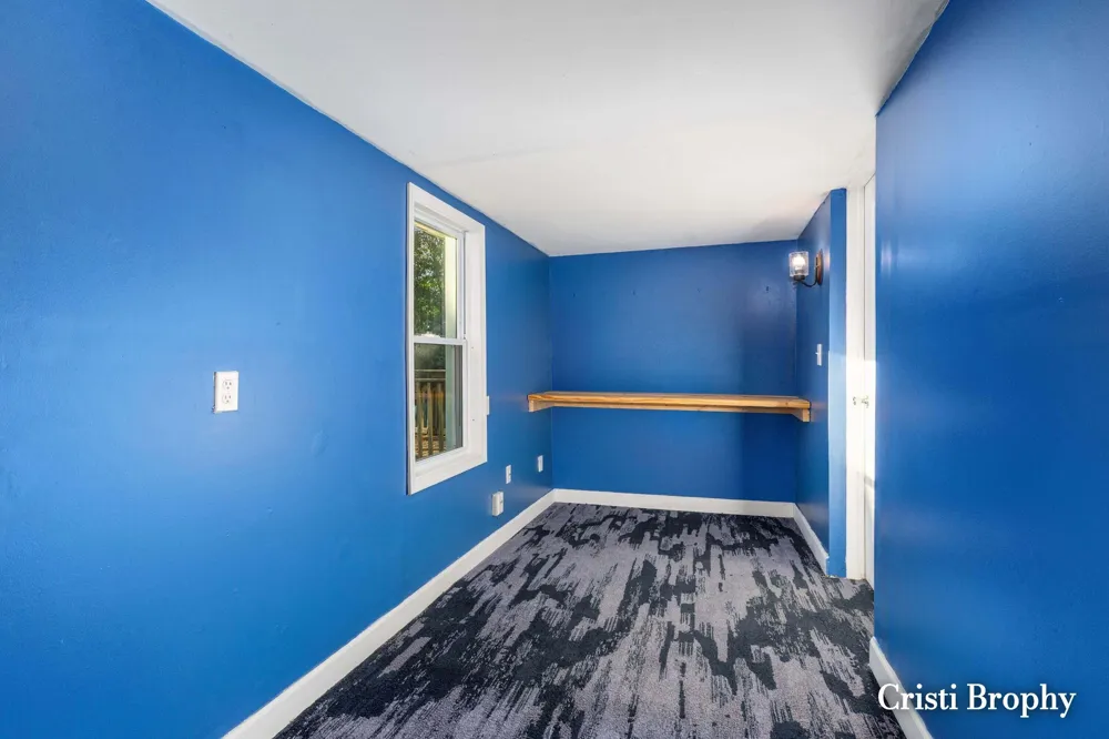 2232 Hoyle Avenue NW Walker City, MI 49544