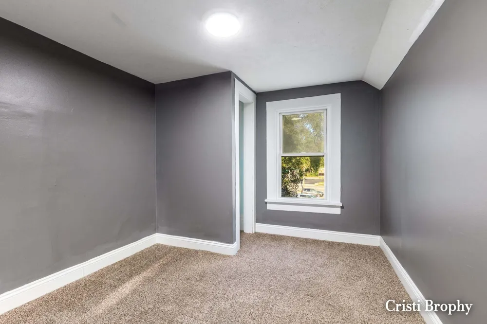 2232 Hoyle Avenue NW Walker City, MI 49544
