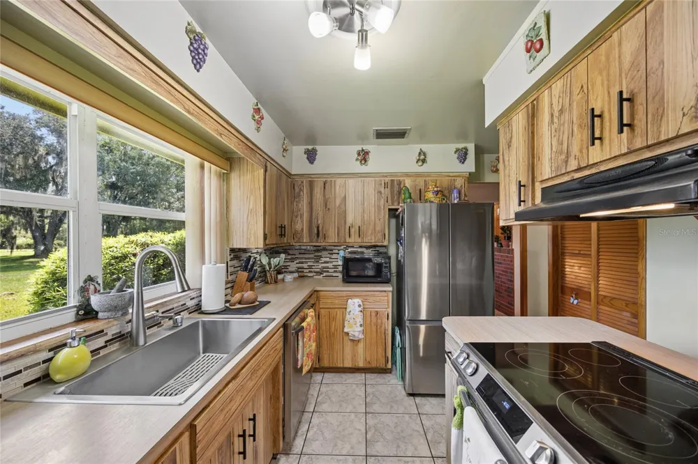 4285 SHAMROCK DRIVE Mims, FL 32754