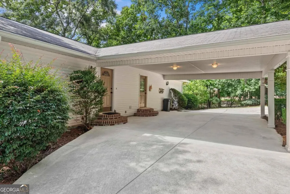 197 Southshore RD Eatonton, GA 31024