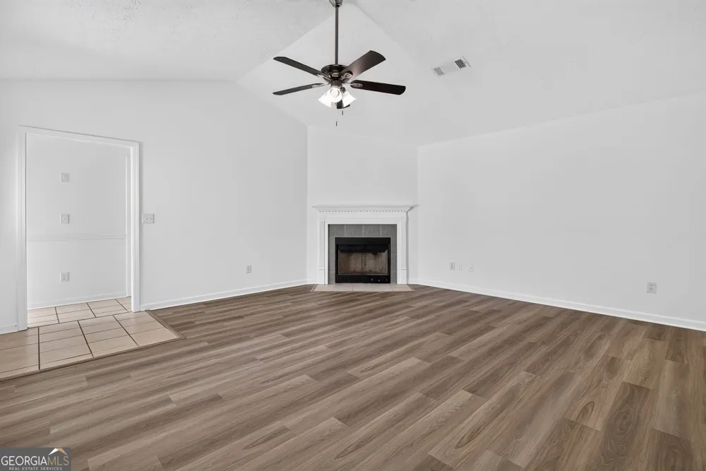 109 Anabelle LN Gay, GA 30218