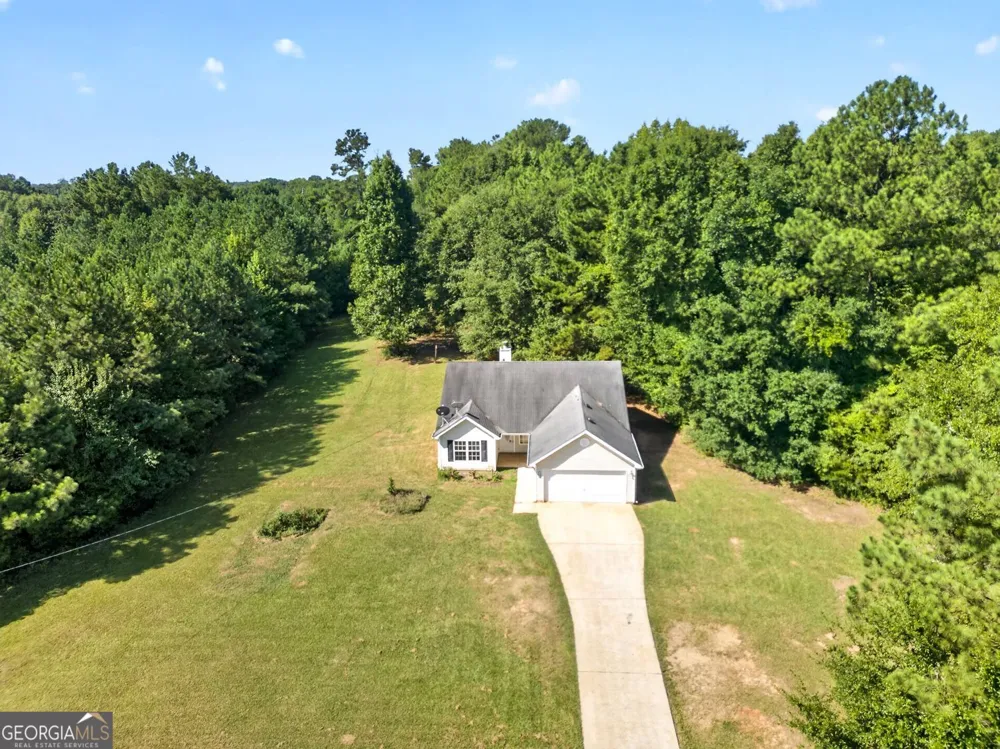 109 Anabelle LN Gay, GA 30218