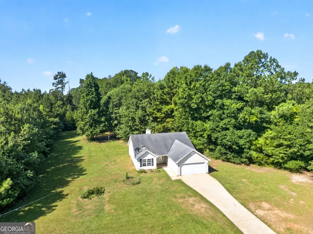109 Anabelle LN Gay, GA 30218