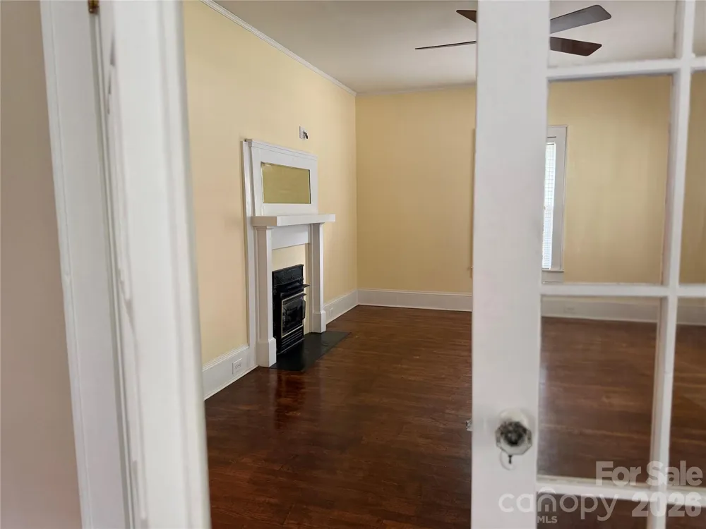 618 S Poplar Street Lincolnton, NC 28092