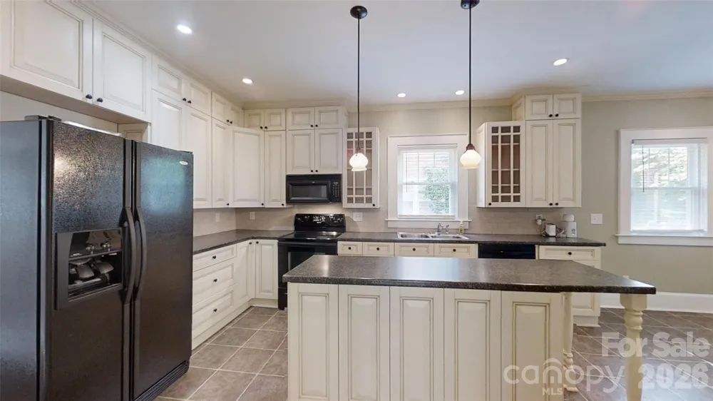 618 S Poplar Street Lincolnton, NC 28092