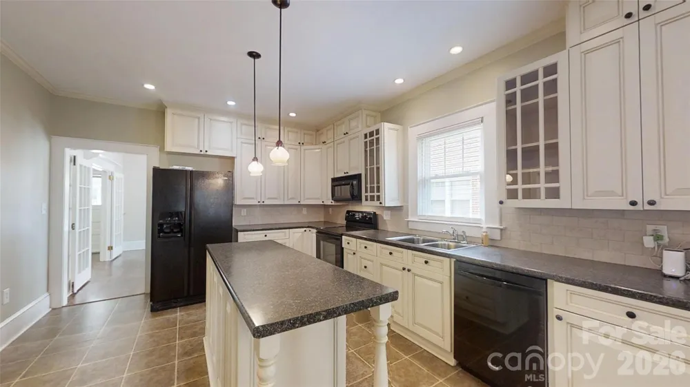 618 S Poplar Street Lincolnton, NC 28092