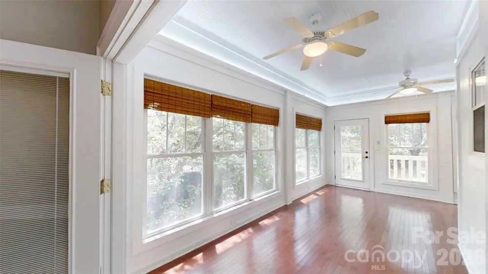 618 S Poplar Street Lincolnton, NC 28092