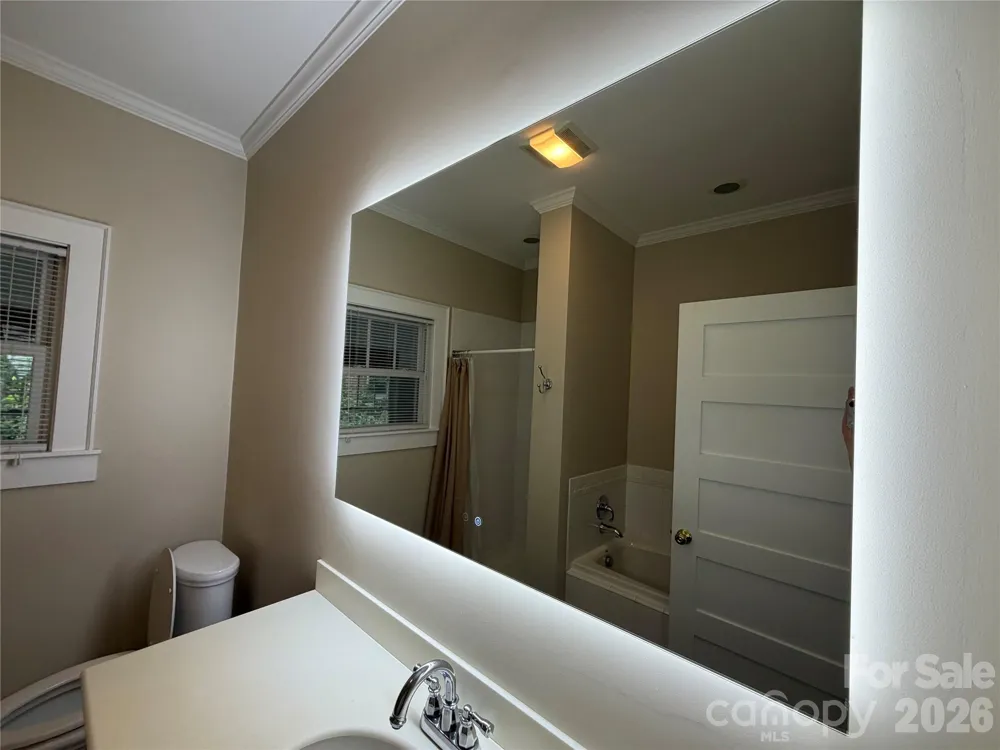 618 S Poplar Street Lincolnton, NC 28092
