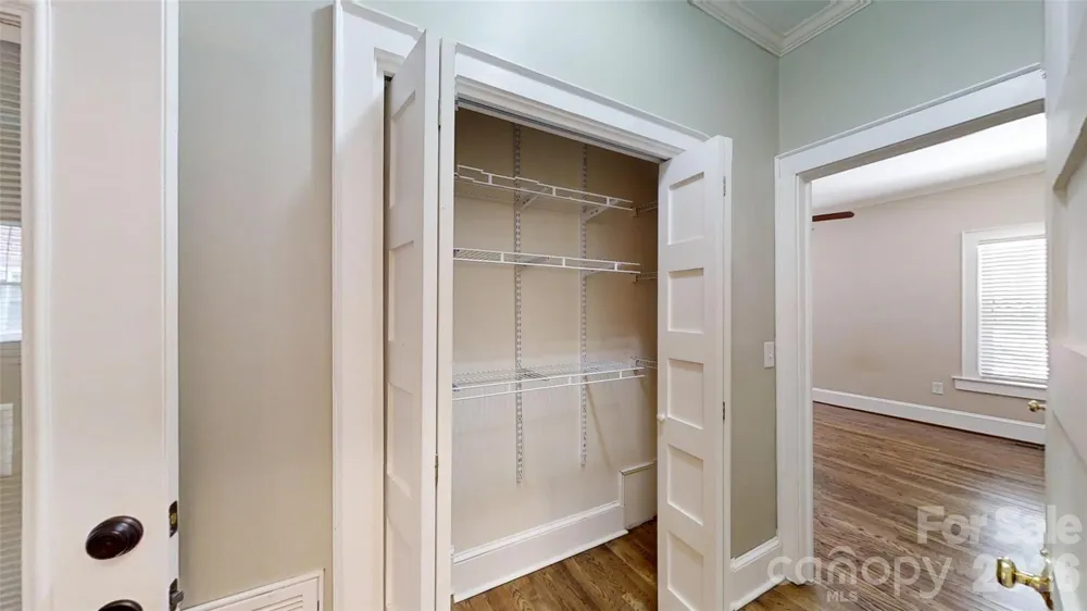 618 S Poplar Street Lincolnton, NC 28092