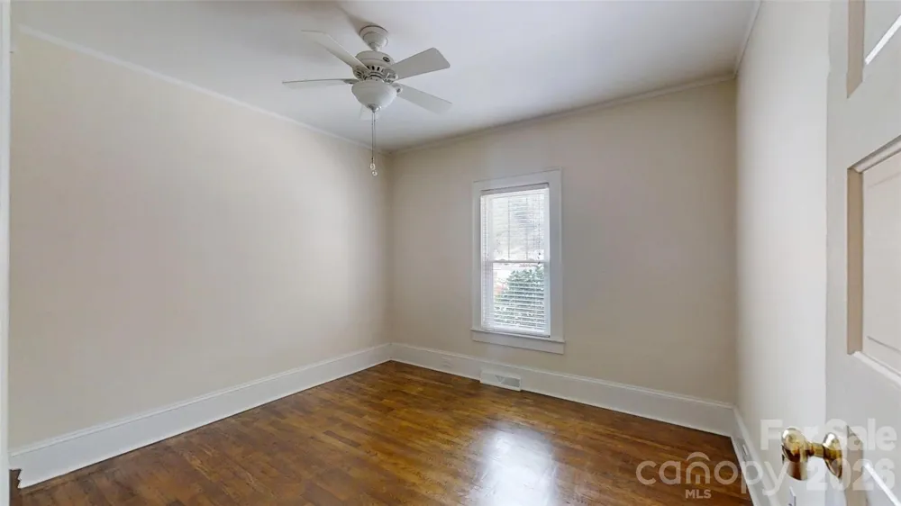 618 S Poplar Street Lincolnton, NC 28092