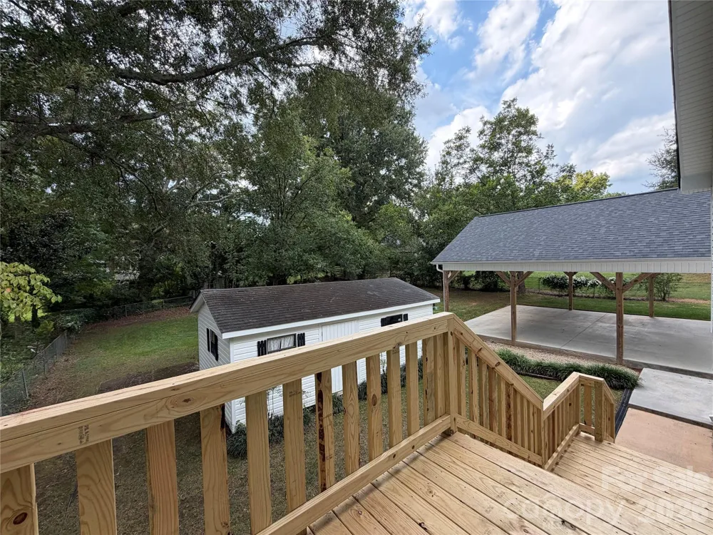 618 S Poplar Street Lincolnton, NC 28092