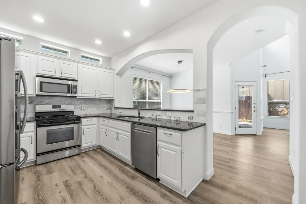 6708 Manchaca Road #4 Austin, TX 78745