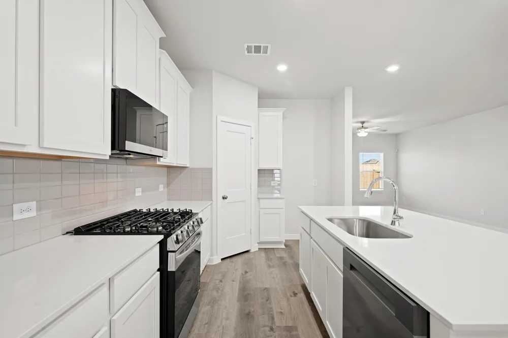 17231 White Peace Drive Waller, TX 77484