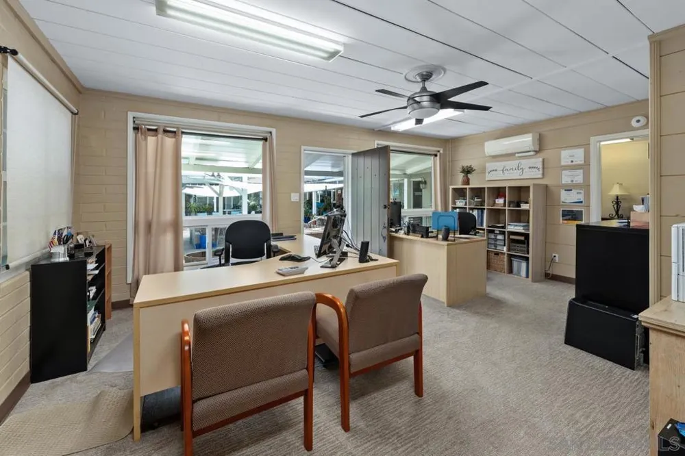 9865 Edgelake Drive La Mesa, CA 91941