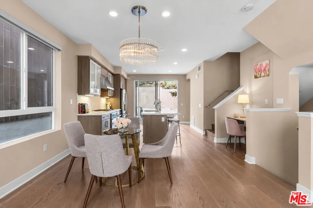 6749 Gill Way Los Angeles, CA 90068