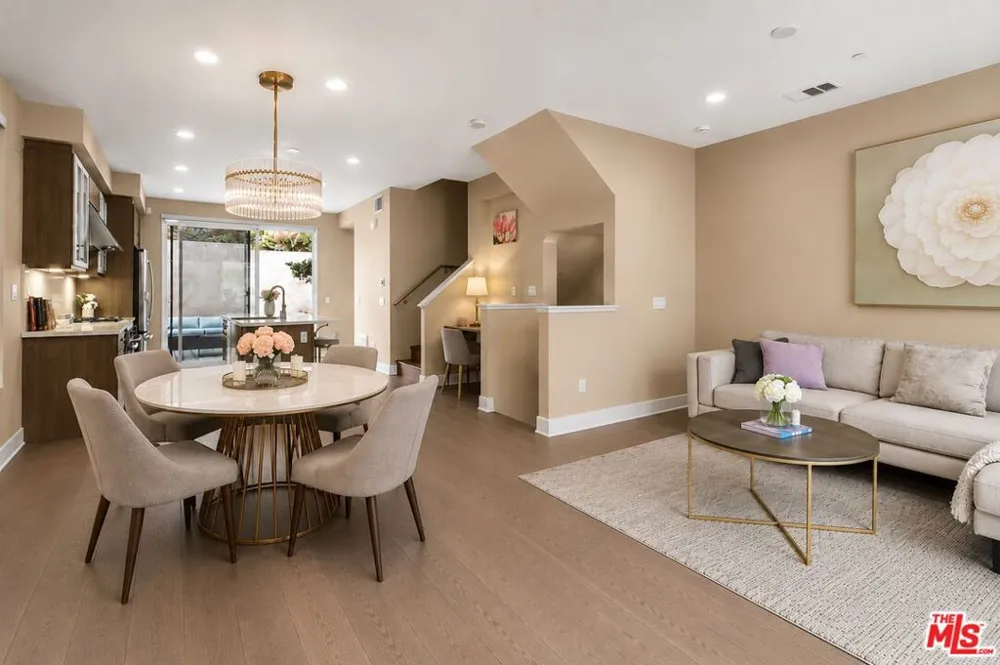 6749 Gill Way Los Angeles, CA 90068