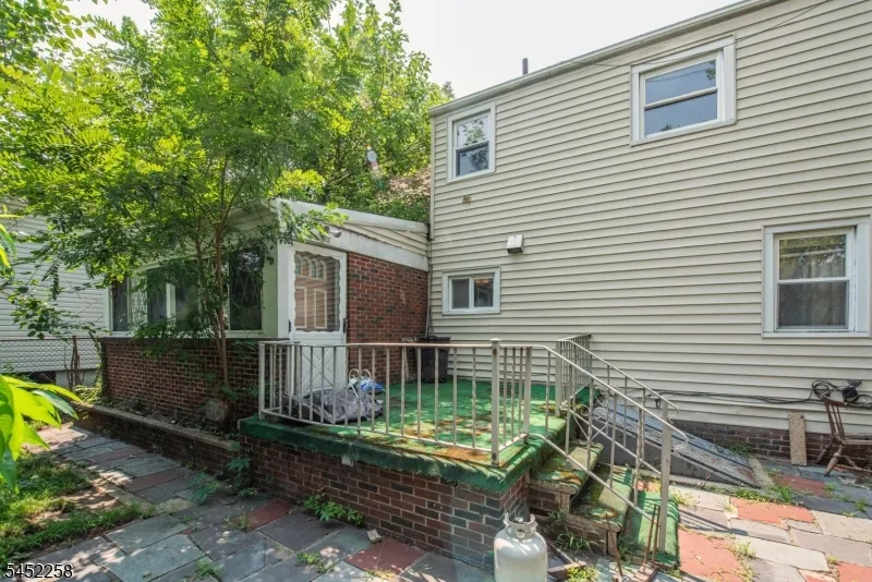385 E 41St St Paterson City, NJ 07504