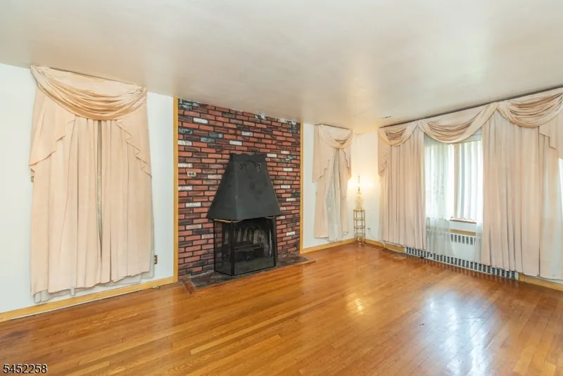 385 E 41St St Paterson City, NJ 07504