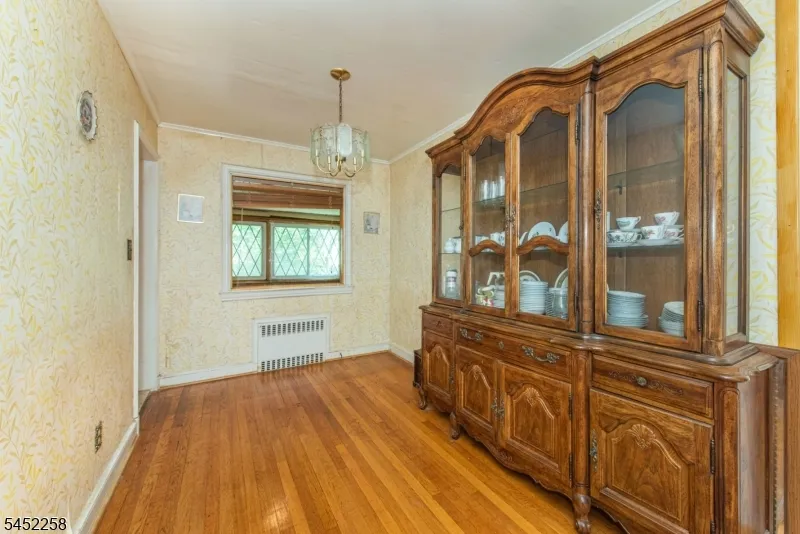 385 E 41St St Paterson City, NJ 07504