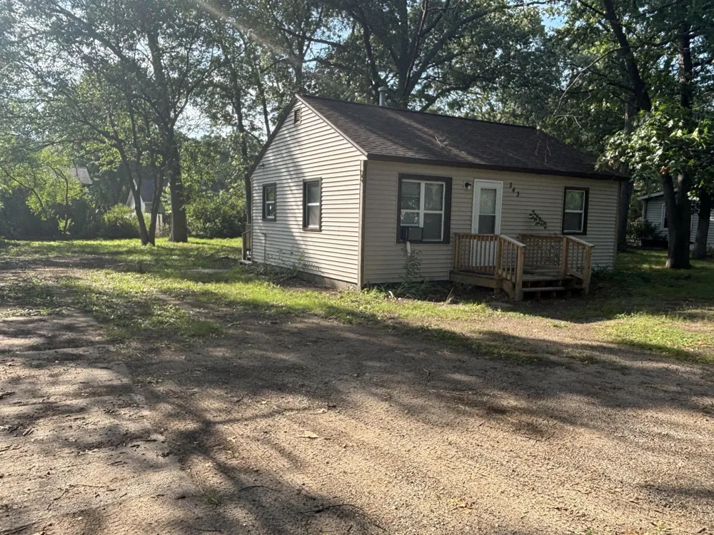 343 Forest Drive Muskegon, MI 49442