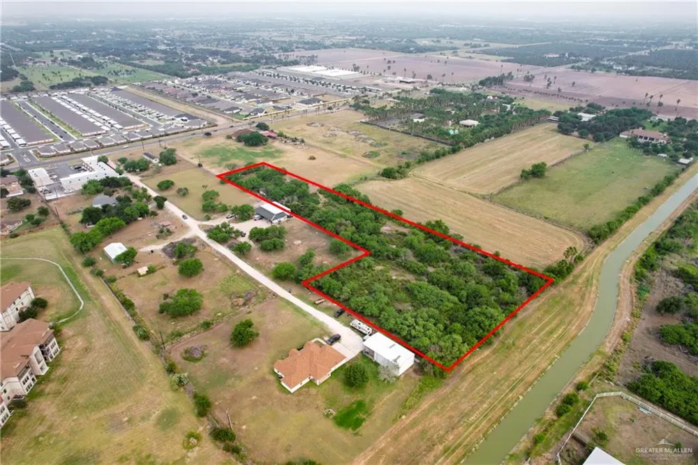 1015 Shary Road Alton, TX 78573